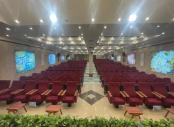 سالن فرشته مجهز به سیستم صوتی و تصویری حرفه‌ای