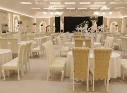 فضای حرفه‌ای و لوکس برای برگزاری جلسات و سمینارها